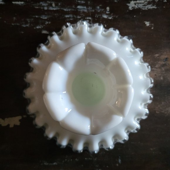 Pair of Fenton Ruffled Edge Silvercrest Candle Holders, Milk Glass Candle Holder - Picture 4 of 5